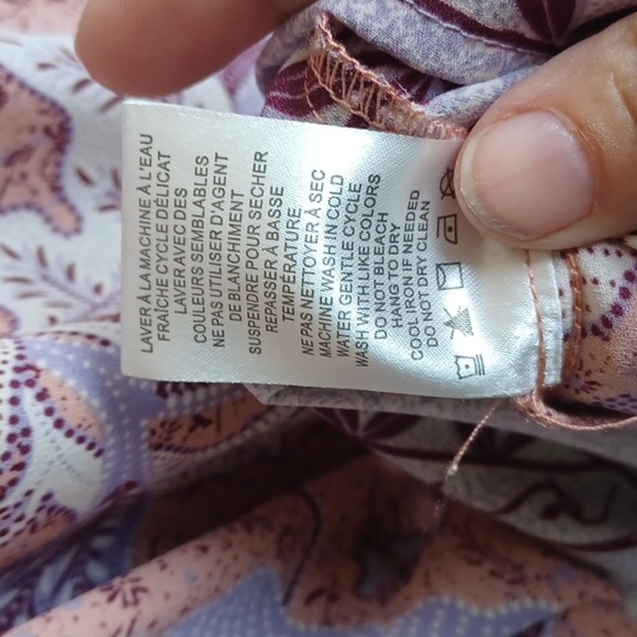 JOIE Womens M Floral Blouse Flutter Sleeves Loose Fit - Picture 8 of 8